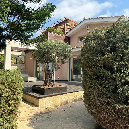 Unique Modern Beachfront Thalassa Latchi! Neo Chorio