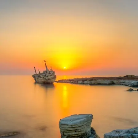 Βίλα Unique Modern Beachfront Thalassa Latchi!