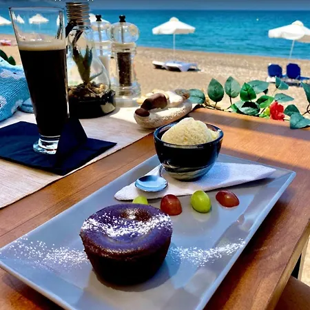 Unique Modern Beachfront Thalassa Latchi! * Néo Horió