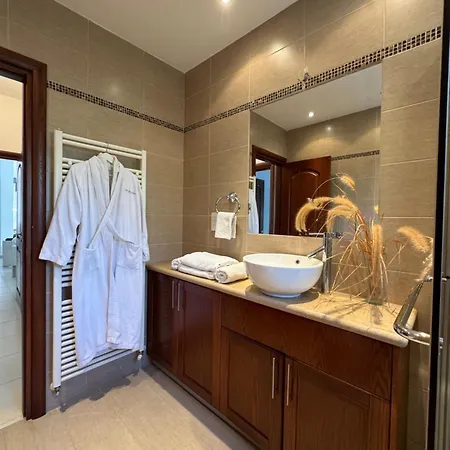 Βίλα Unique Modern Beachfront Thalassa Latchi! *