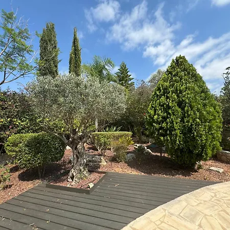 Unique Modern Beachfront Thalassa Latchi! Néo Horió